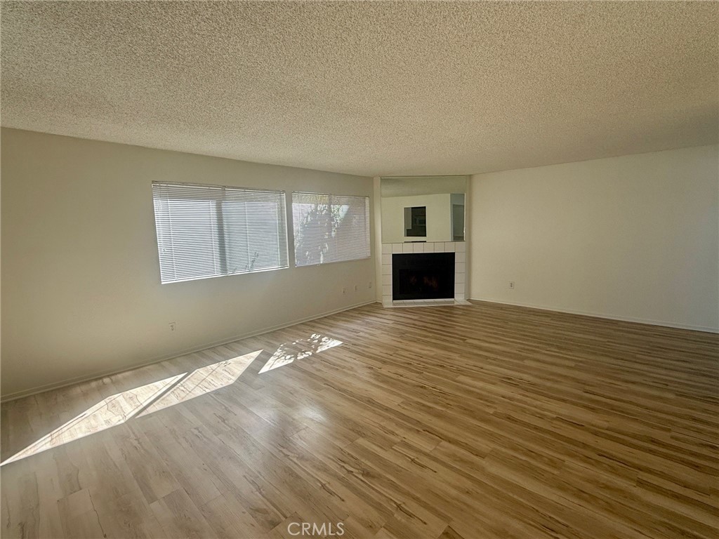 605 Redondo Avenue 206