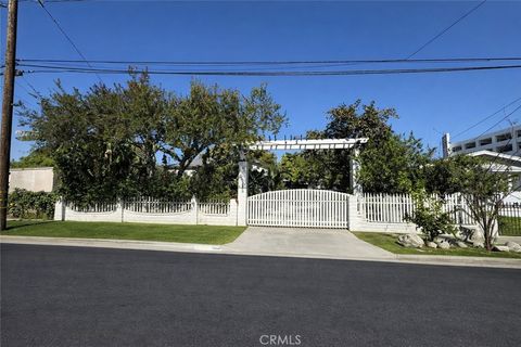 4061 W 101st Inglewood CA 90304