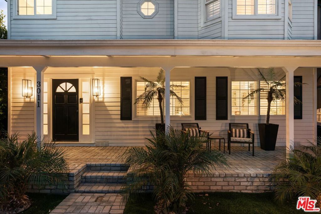 Photo of 3011 Clune Avenue, Venice, CA 90291 (MLS # 25584983)