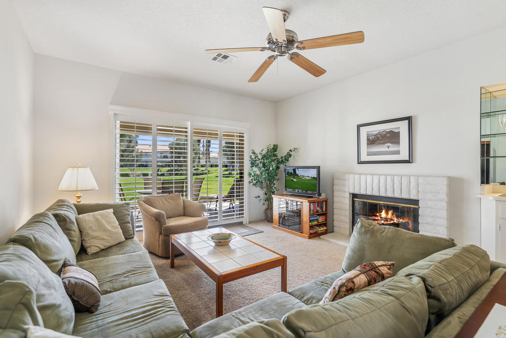 280 Vista Royale Circle W
