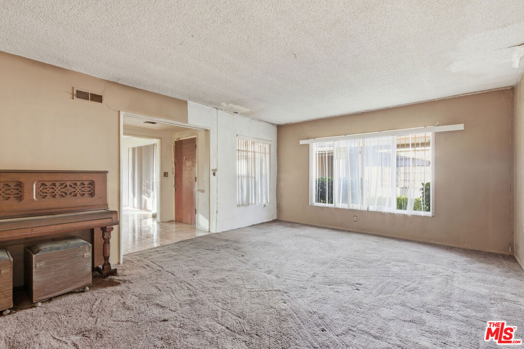 11102 Crenshaw Boulevard