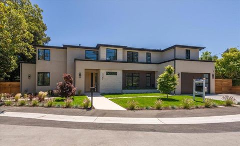 Photo of 1147 Windsor Way, Menlo Park, CA 94025 (MLS # ML82047356)
