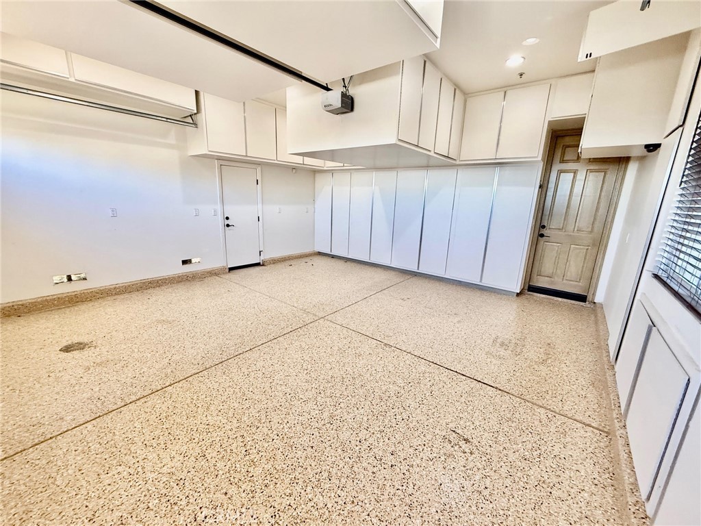 4928 Sundowner Court