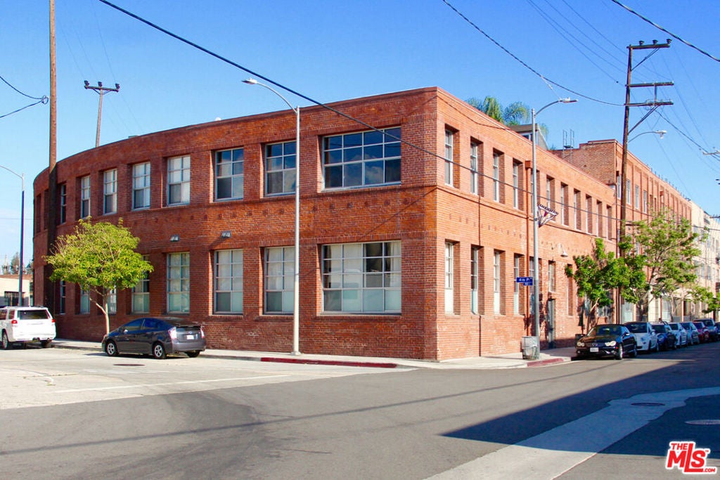 500 Molino Street