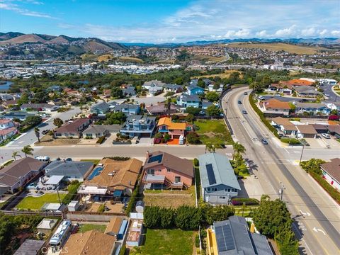 Tiny photo for 360 Ocean View Avenue, Grover Beach, CA 93433 (MLS # PI26093421)