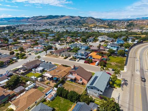 Tiny photo for 360 Ocean View Avenue, Grover Beach, CA 93433 (MLS # PI26093421)