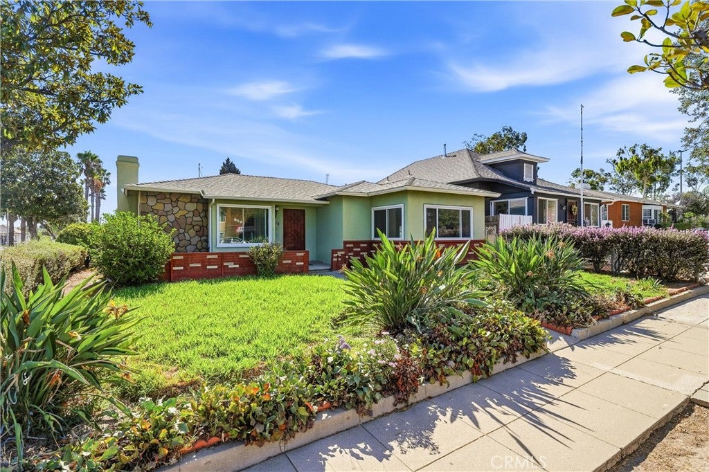 501 S Victoria