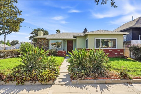 Photo of 501 S Victoria Ave, Corona, CA 92879 (MLS # PW26179984)