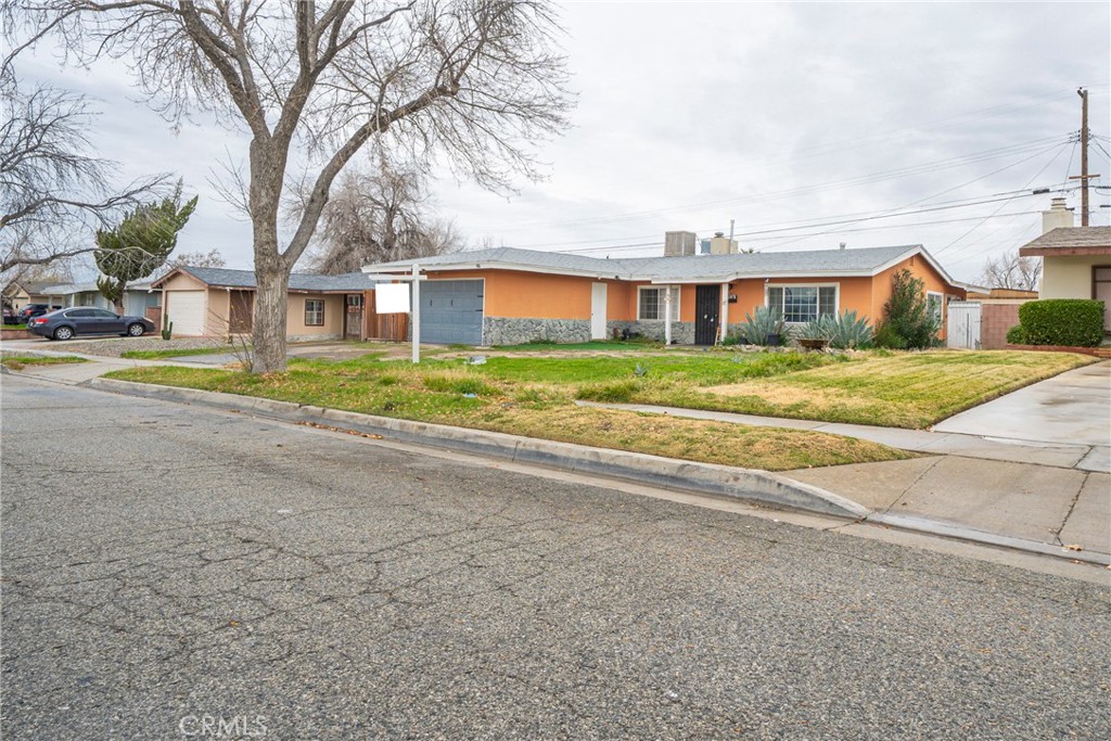 423 Landsford Street