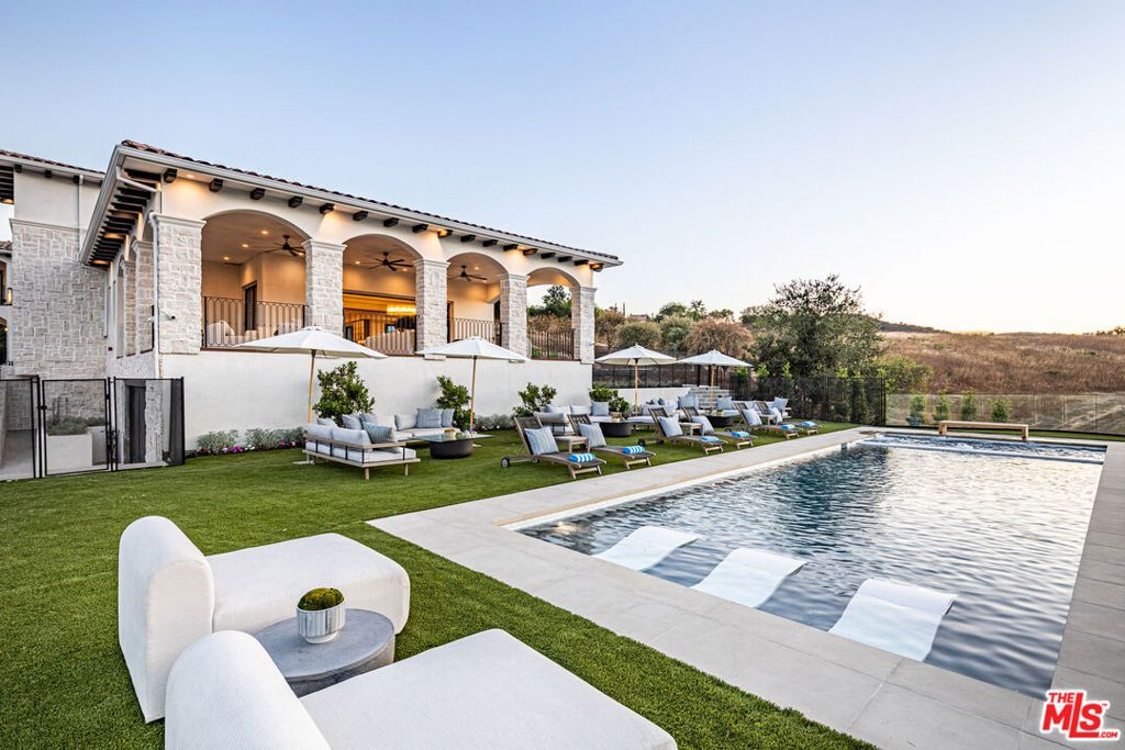 Photo of 23614 Dry Canyon Cold Creek Rd, Calabasas, CA 91302 (MLS # 26840481)