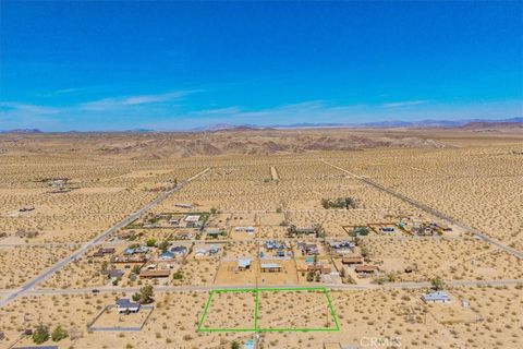 Photo of 1 Jadeite Street, Joshua Tree, CA 92252 (MLS # JT25094378) Photo of 1 Jadeite Street, Joshua Tree, CA 92252 (MLS # JT25094378)