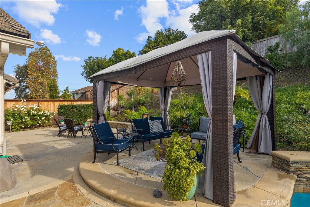 25662 Cresta Loma