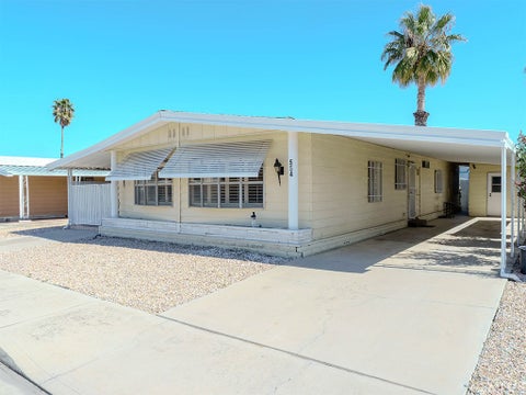 Photo of 554 Castille Dr, Hemet, CA 92543 (MLS # SW26190671)