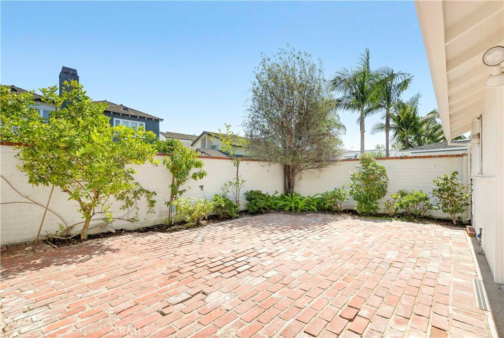 Bayshores (BSHR) - Residential Lease