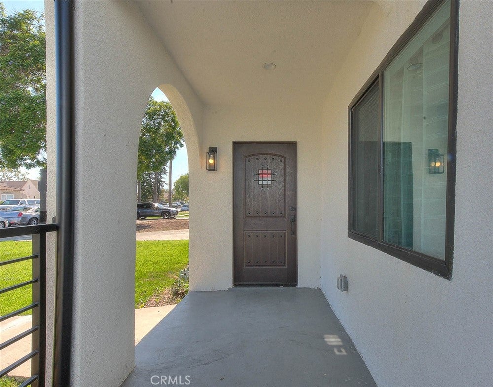 1827 W 76th ST, Los Angeles CA 90047
