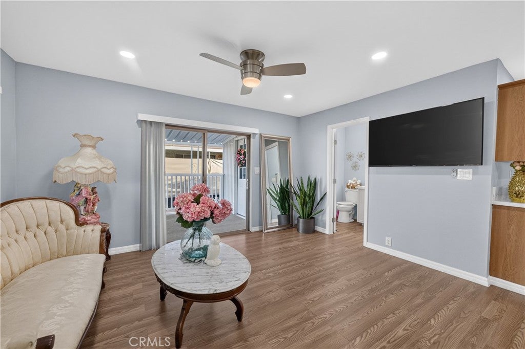 3700 BUCHANAN 72
