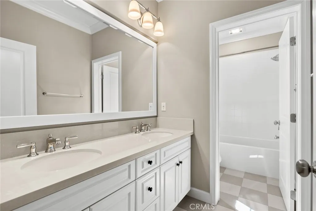 Irvine, California 92618, United States, 4 Bedrooms Bedrooms, ,4 BathroomsBathrooms,Residential,Active,189008