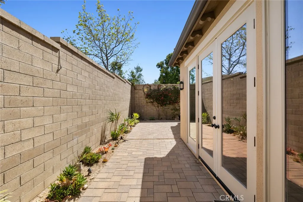 Irvine, California 92618, United States, 4 Bedrooms Bedrooms, ,4 BathroomsBathrooms,Residential,Active,189008