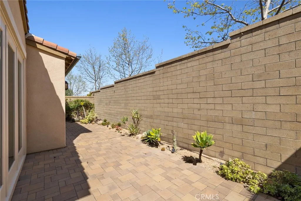 Irvine, California 92618, United States, 4 Bedrooms Bedrooms, ,4 BathroomsBathrooms,Residential,Active,189008