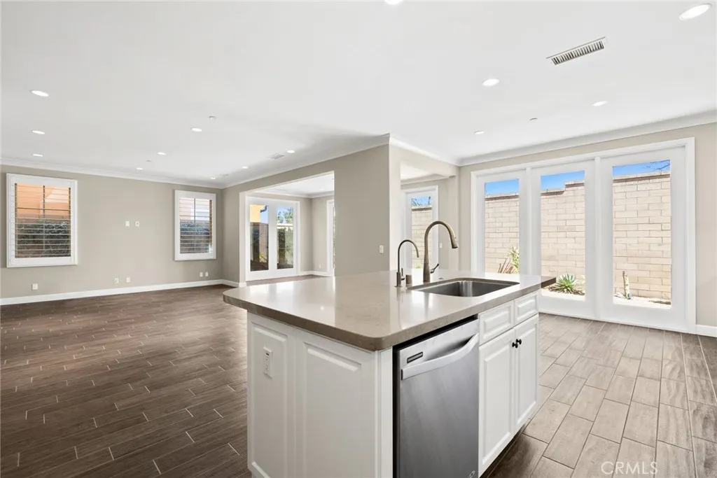 Irvine, California 92618, United States, 4 Bedrooms Bedrooms, ,4 BathroomsBathrooms,Residential,Active,189008