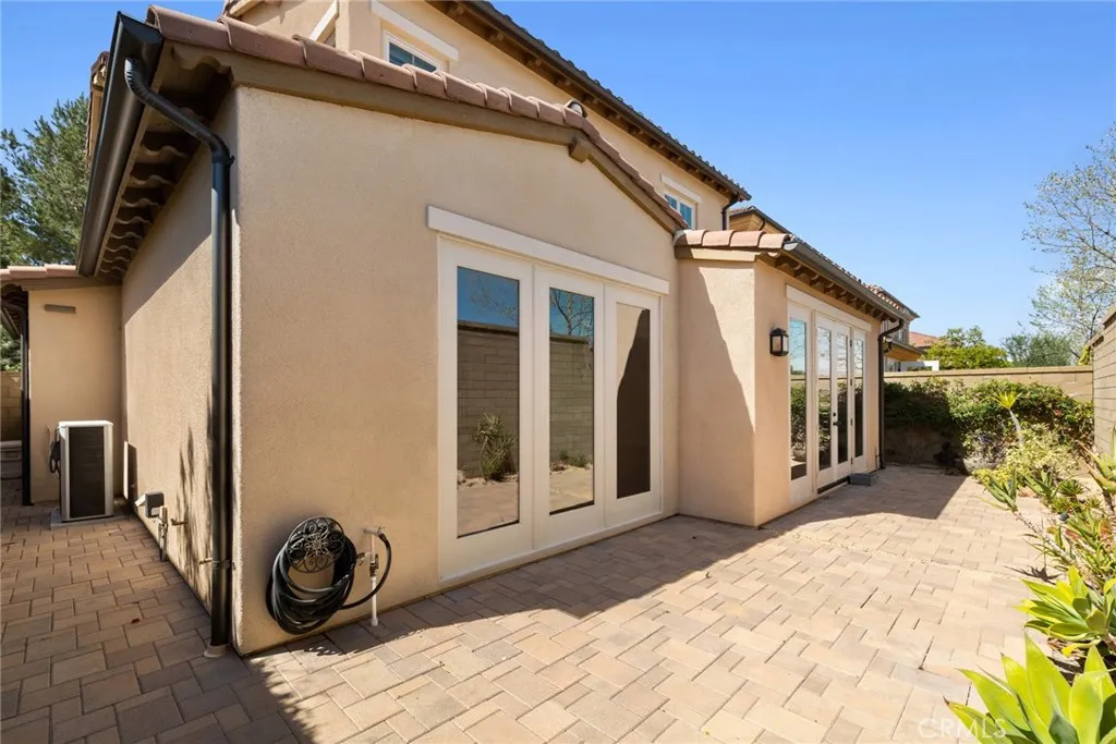 Irvine, California 92618, United States, 4 Bedrooms Bedrooms, ,4 BathroomsBathrooms,Residential,Active,189008