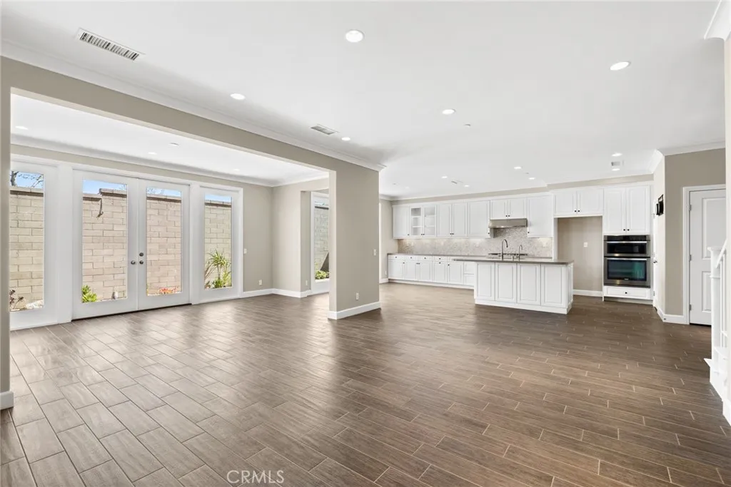 Irvine, California 92618, United States, 4 Bedrooms Bedrooms, ,4 BathroomsBathrooms,Residential,Active,189008