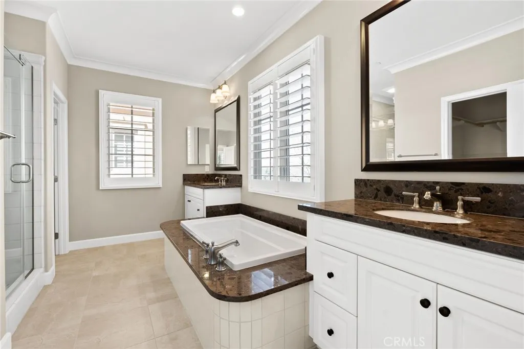 Irvine, California 92618, United States, 4 Bedrooms Bedrooms, ,4 BathroomsBathrooms,Residential,Active,189008