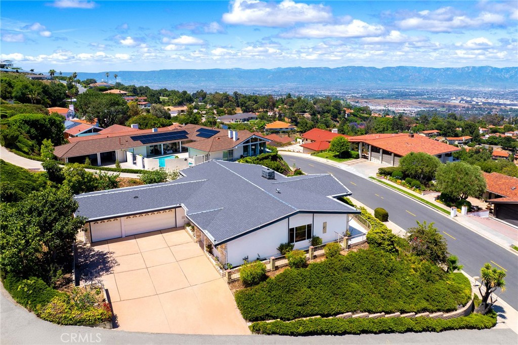 29805 Knoll View Drive