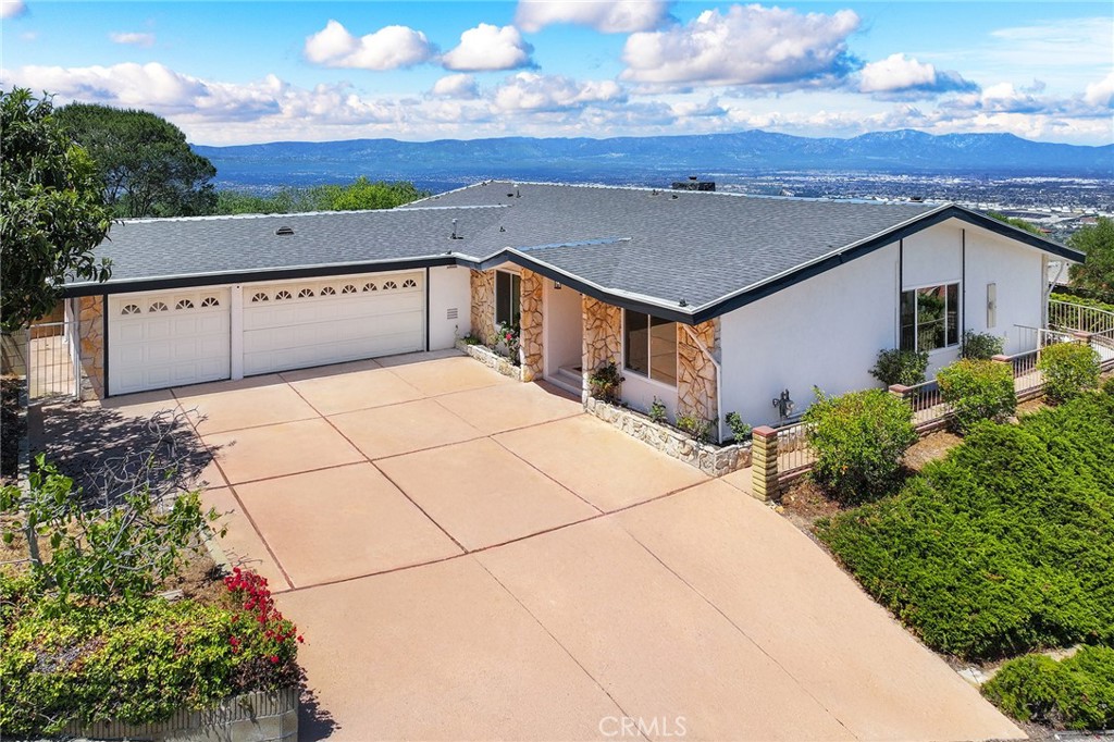 29805 Knoll View Drive