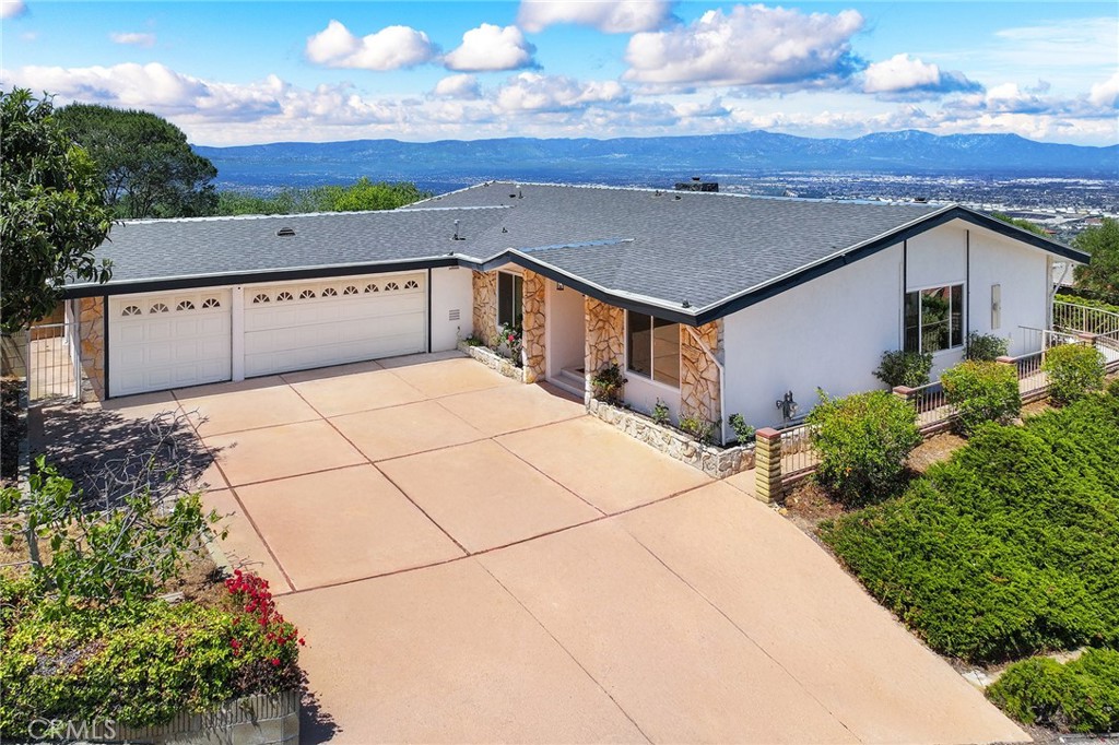 29805 Knoll View Drive
