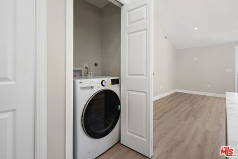 Tiny photo for 2329 Selby Avenue, Los Angeles, CA 90064 (MLS # 26876847)