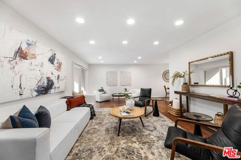 Photo of 4353 Colfax Avenue #27, Studio City, CA 91604 (MLS # 25608611)