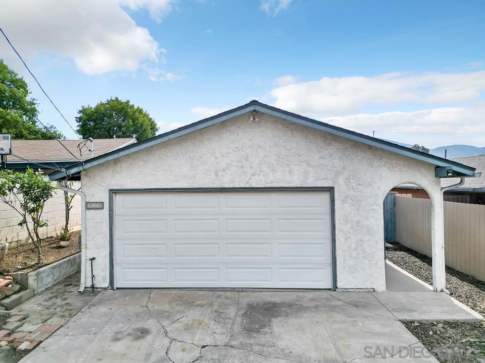 Affordable Opportunity in Spring Valley! Well-maintained 3 bedroom, 2 bathroom home with 1,125 sq. ft. of living space plus a bonus room (~115 sq. ft., not included in total). Features include wood flooring throughout, updated bathrooms with new tile finishes, and a flexible layout offering extra living or storage space. Conveniently located near Dictionary Hill, Sweetwater Reservoir, schools, shopping, and major commuter routes. Whether you’re a first-time buyer looking for value versus the coast, a VA buyer taking advantage of 0-down benefits, or simply seeking a move-in-ready home with lifestyle access—this property checks all the boxes.