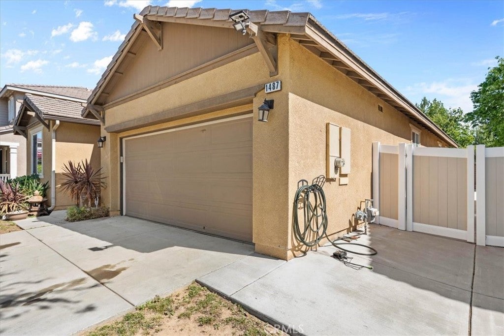 1487 Flamingo