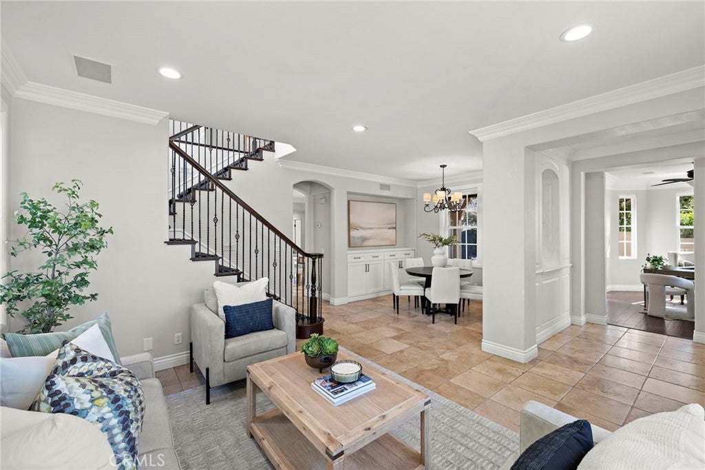 2 Mayville Place