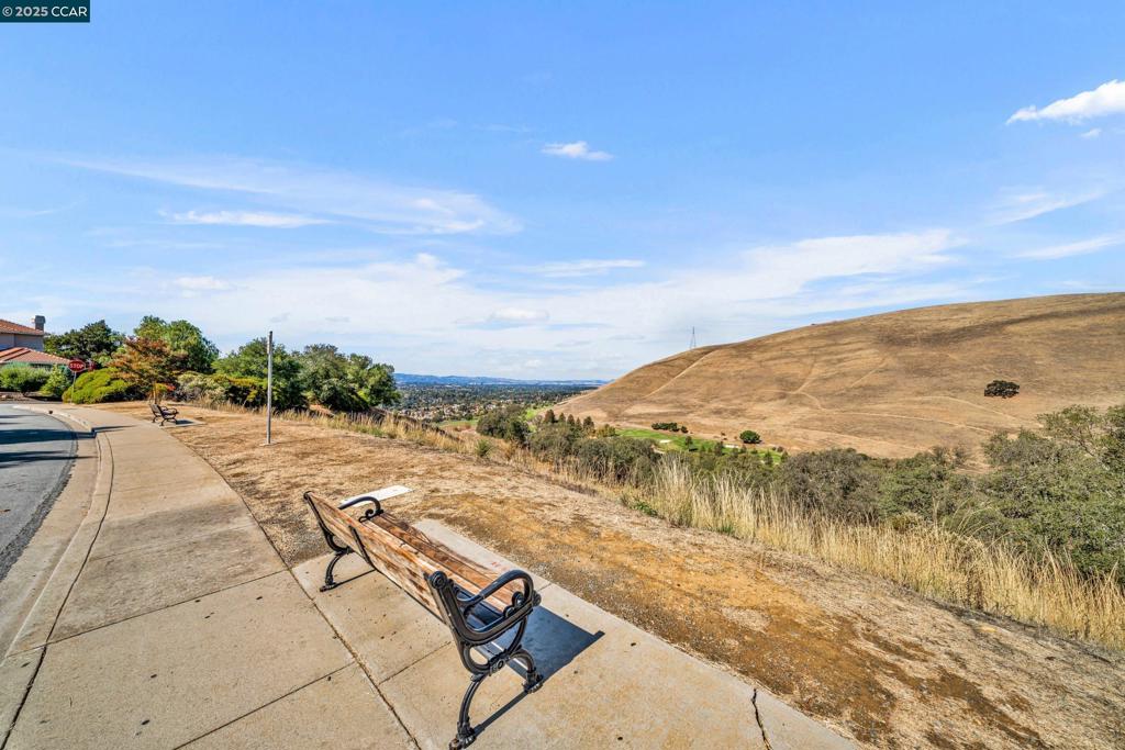 PEACOCK CREEK - Residential