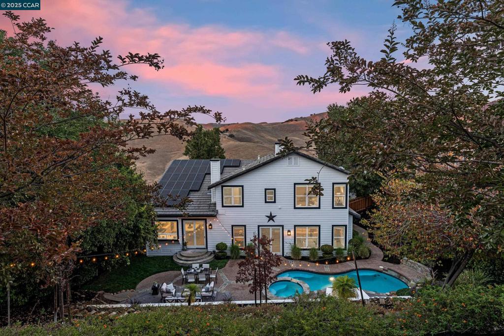 PEACOCK CREEK - Residential