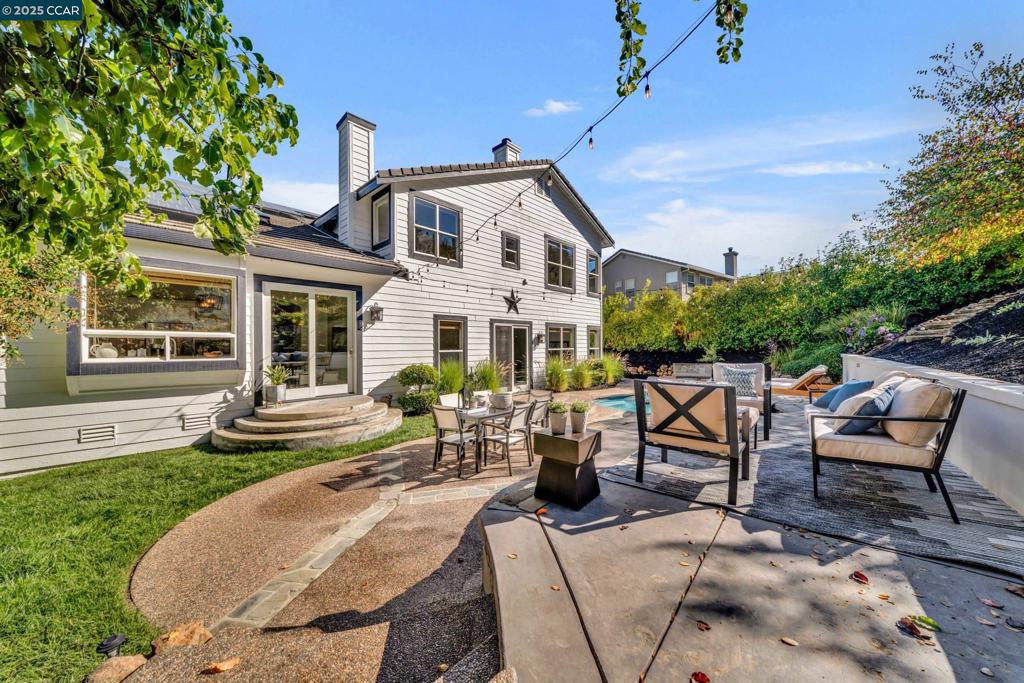 PEACOCK CREEK - Residential