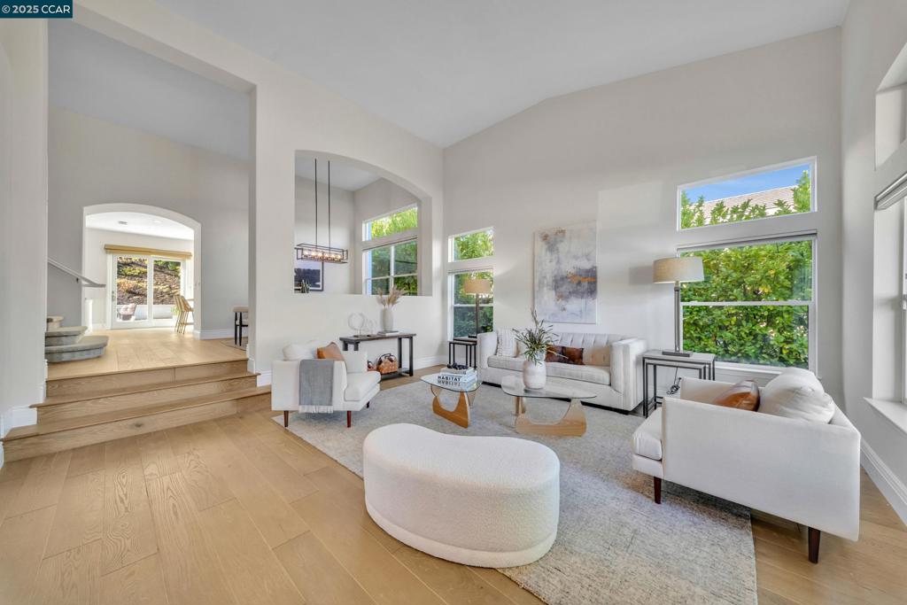 PEACOCK CREEK - Residential