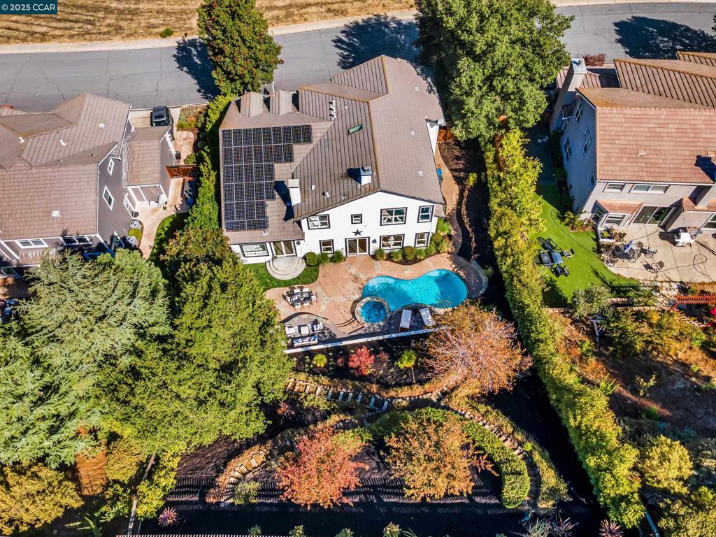 PEACOCK CREEK - Residential