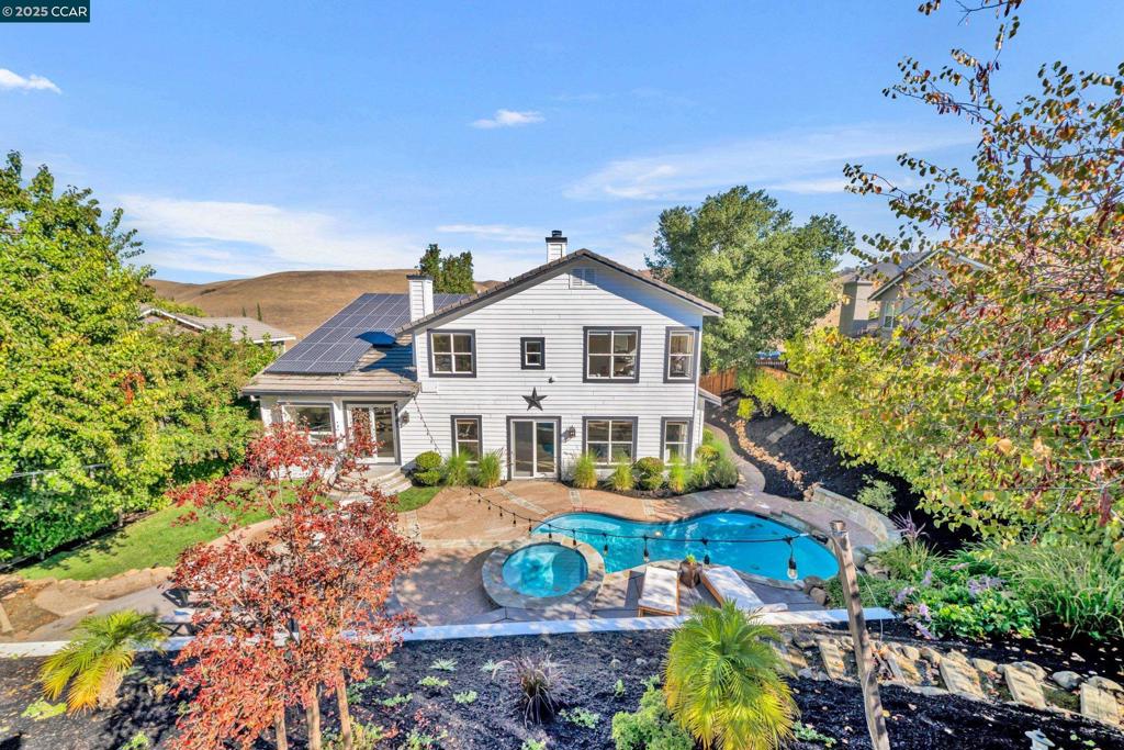 PEACOCK CREEK - Residential