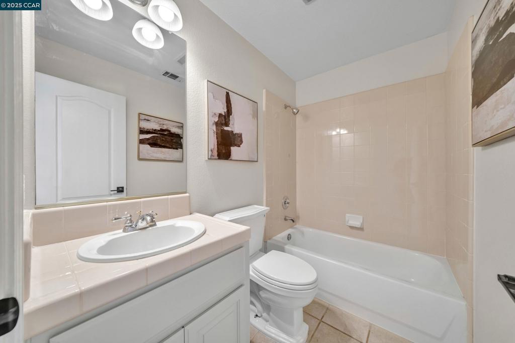 PEACOCK CREEK - Residential