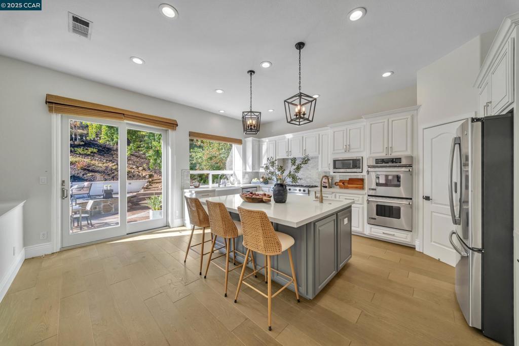 PEACOCK CREEK - Residential