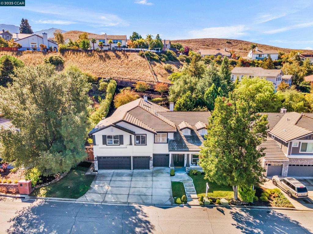 PEACOCK CREEK - Residential