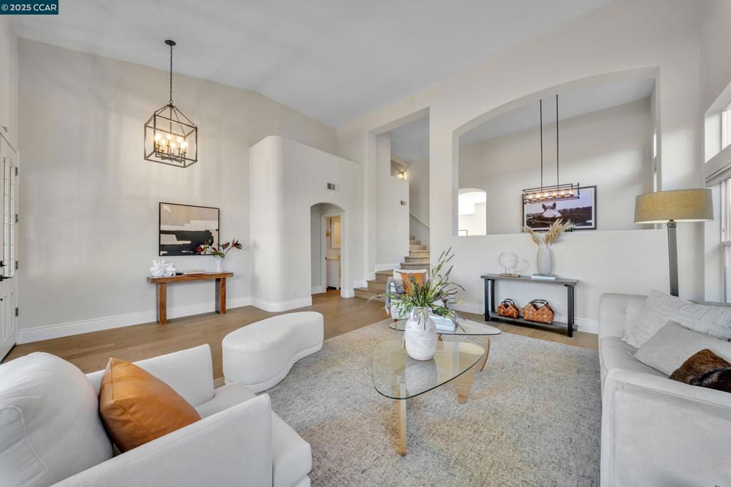 PEACOCK CREEK - Residential