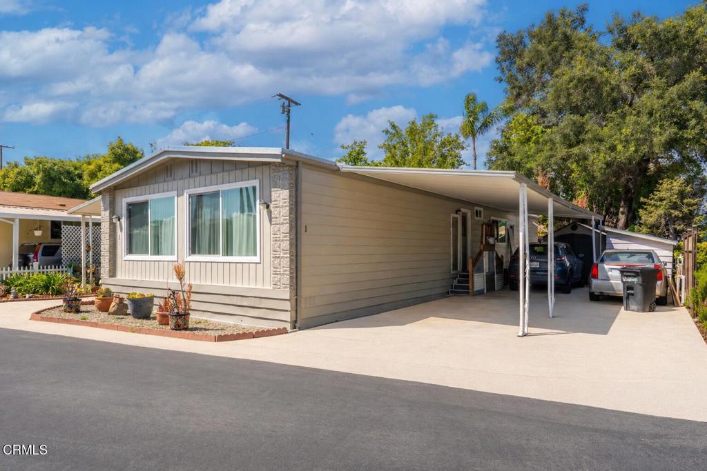950 Woodland Avenue 1