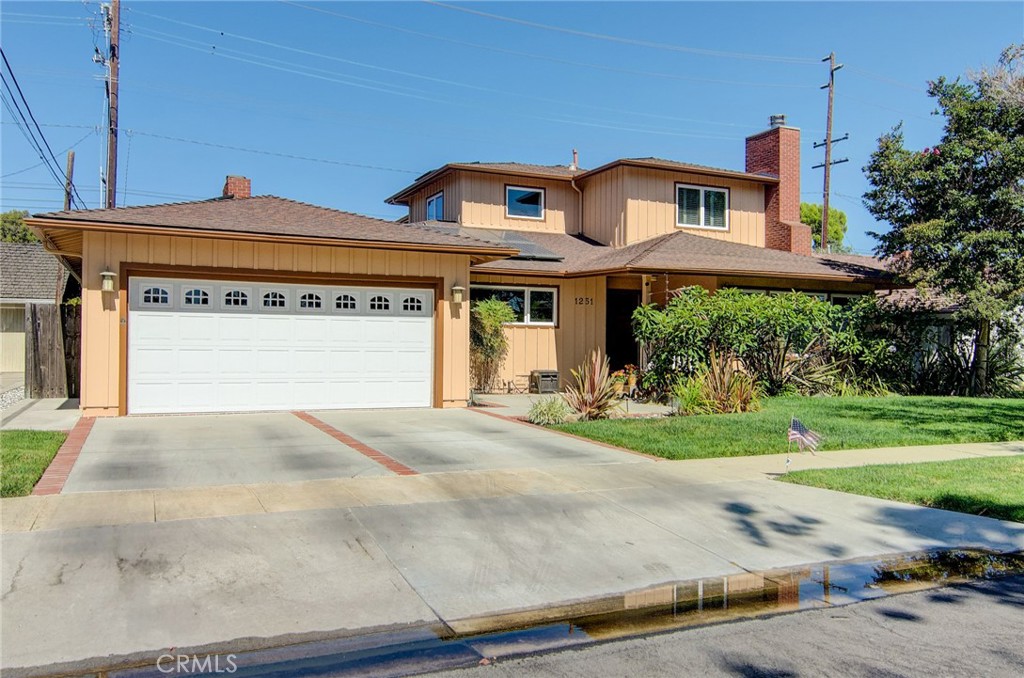 1251 Hackett Avenue