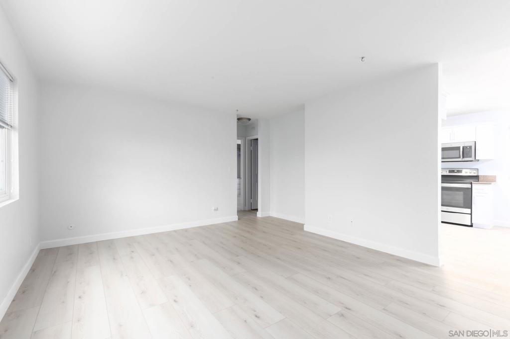 6750 Beadnell Way 39