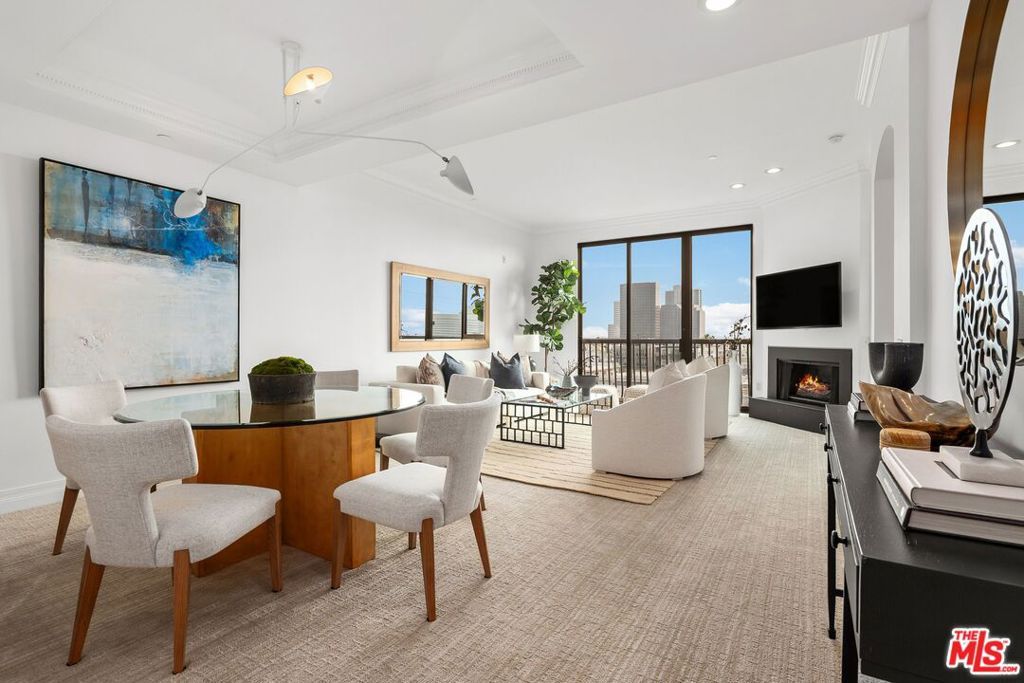 Photo of 11847 Gorham Avenue #406, Los Angeles, CA 90049 (MLS # 26645277)