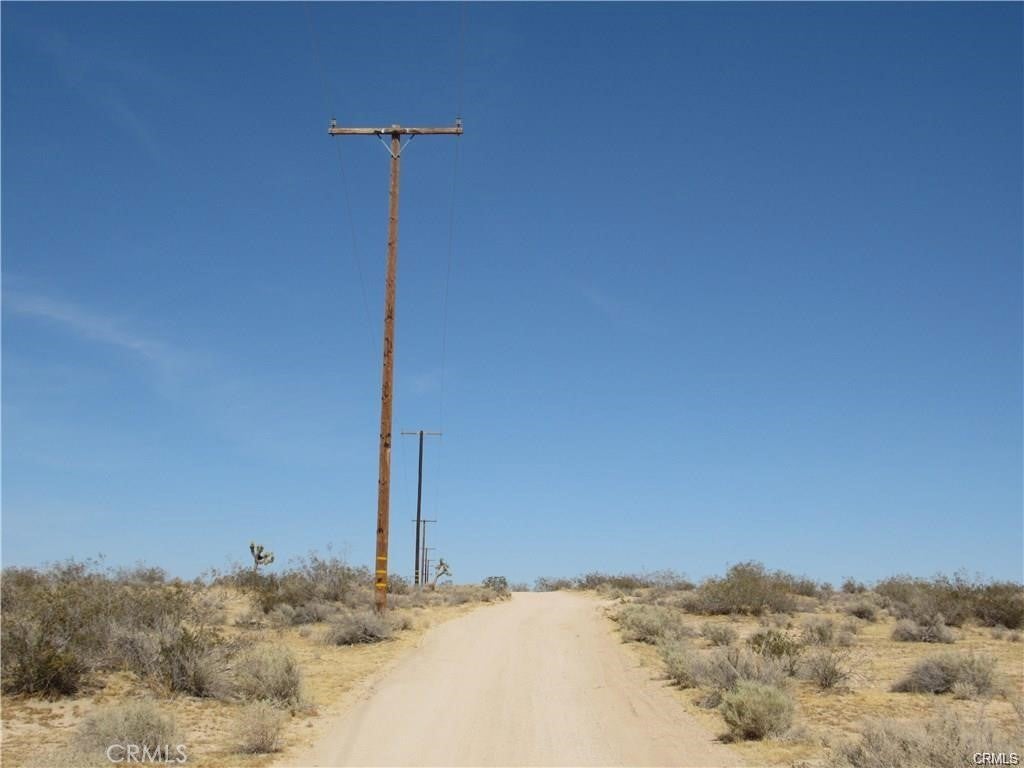 10933 Sierra Road